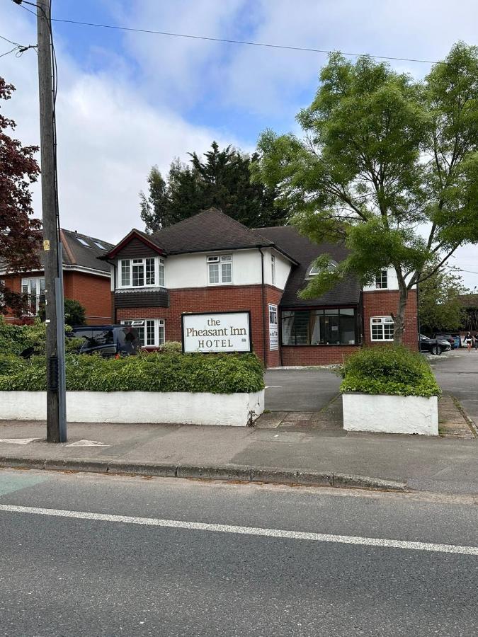 The Pheasant Hotel Wokingham Exterior photo